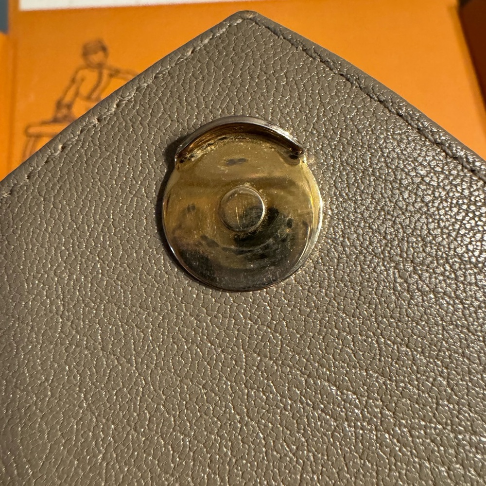 Yves Saint Laurent Quilted Shoulder Bag - Picture 6 of 16